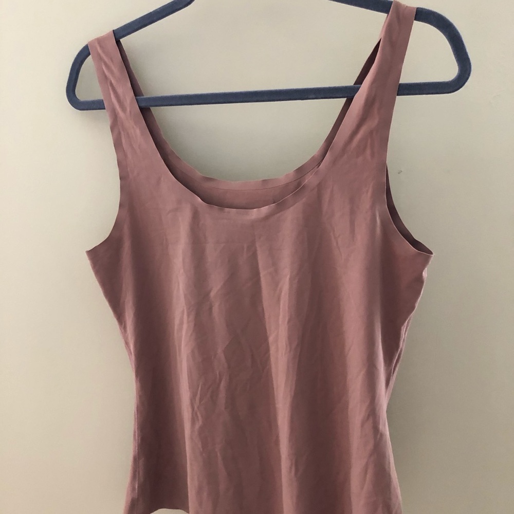 H&M L neutral terracotta colored seamless tank top